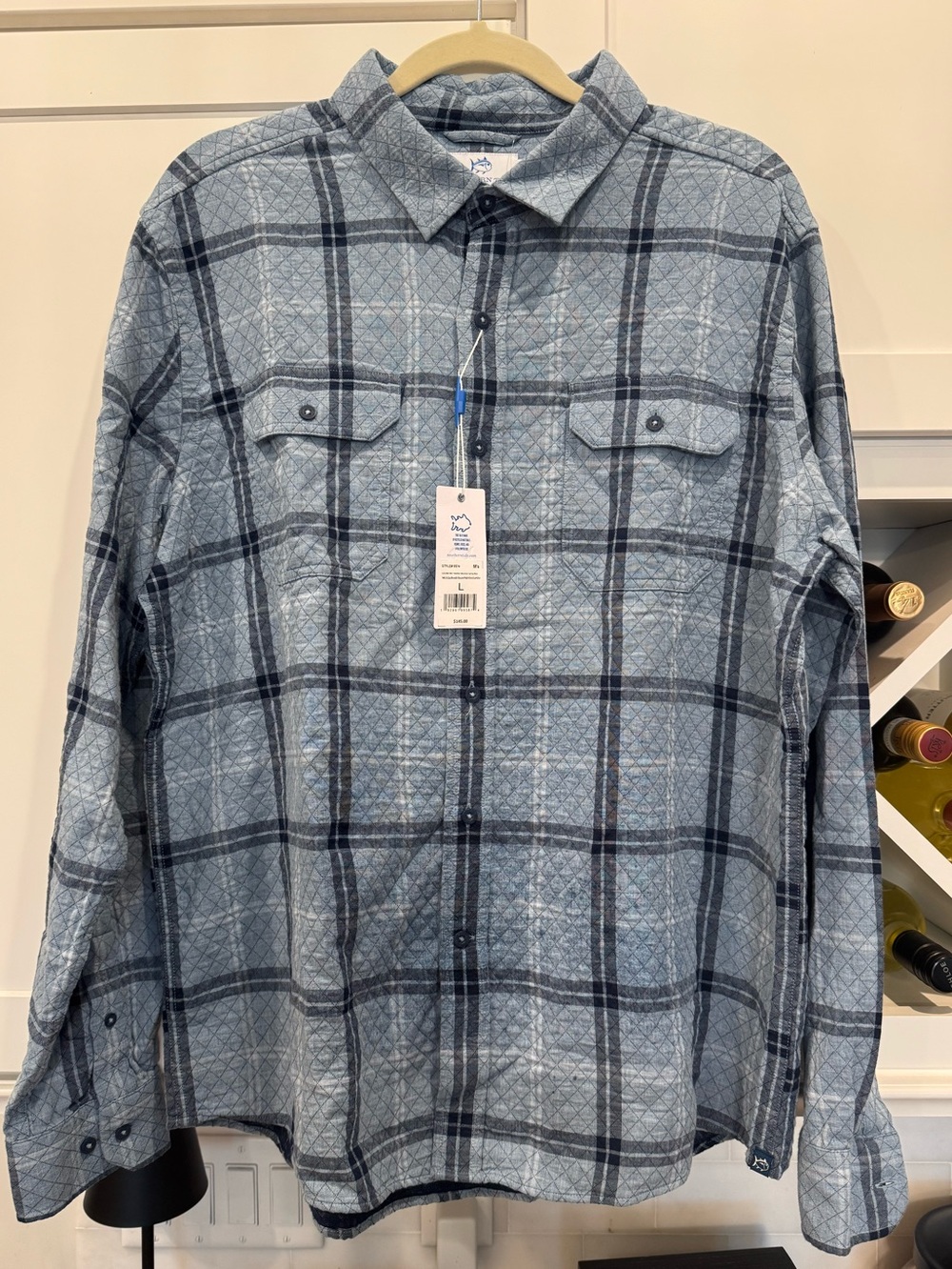 BNWT. Men’s Southern Tide Shirt (L)